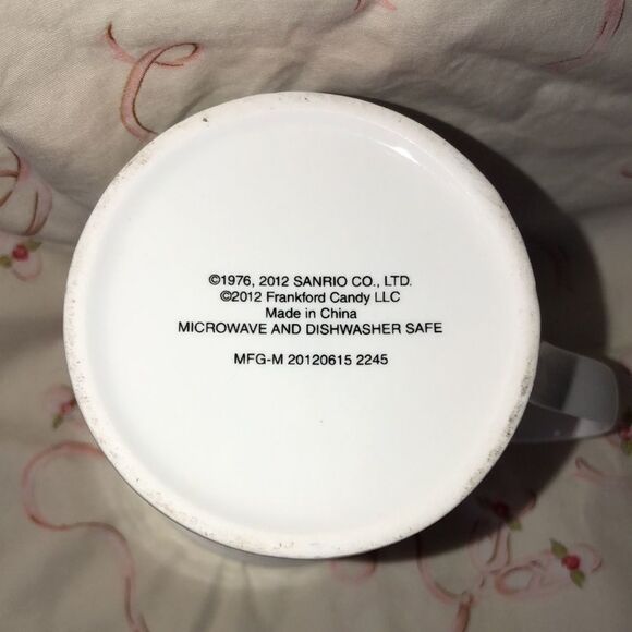 2013 Hello Kitty Porcelain Coffee Mug - Picture 4 of 6